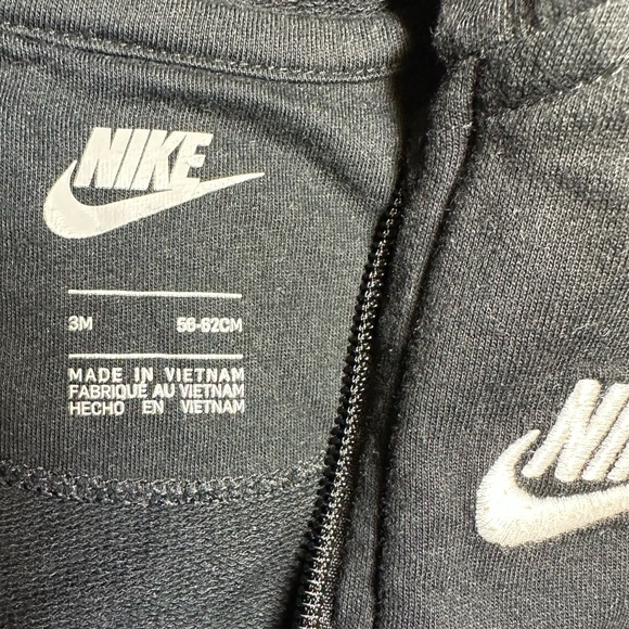 Nike baby coverall - 3 months - Picture 2 of 2